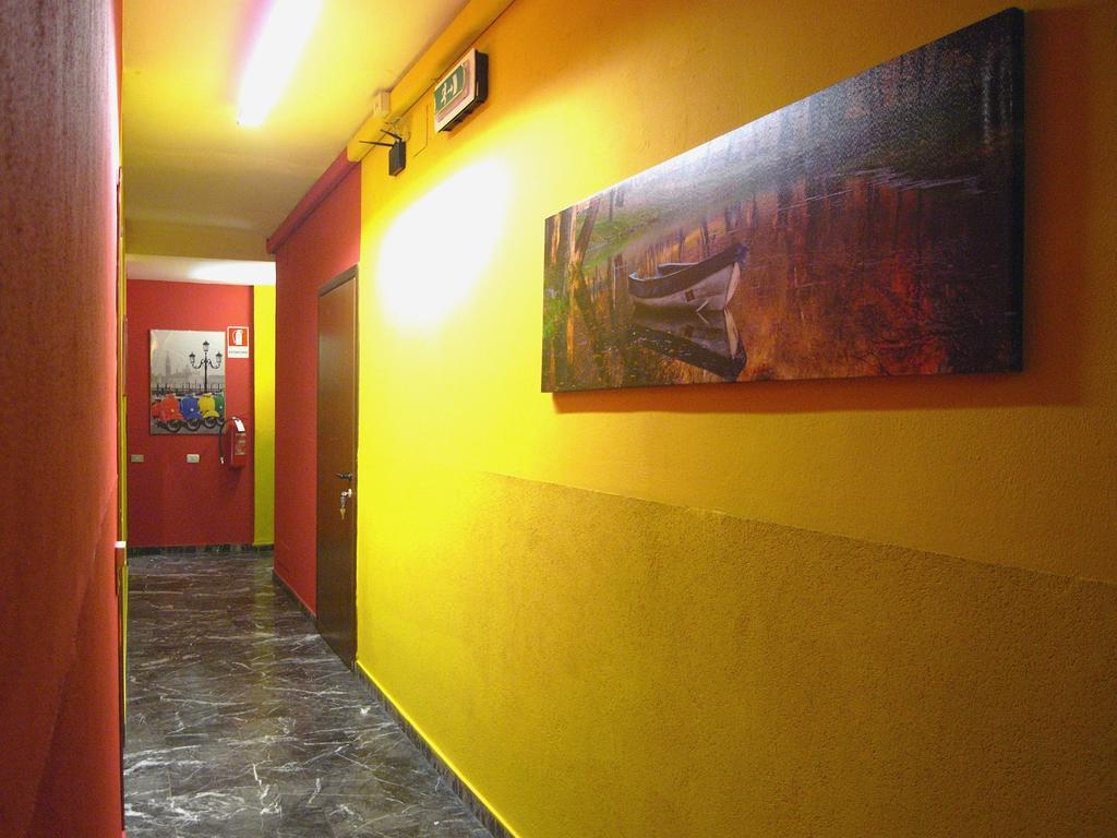 Hostel California Mailand Zimmer foto