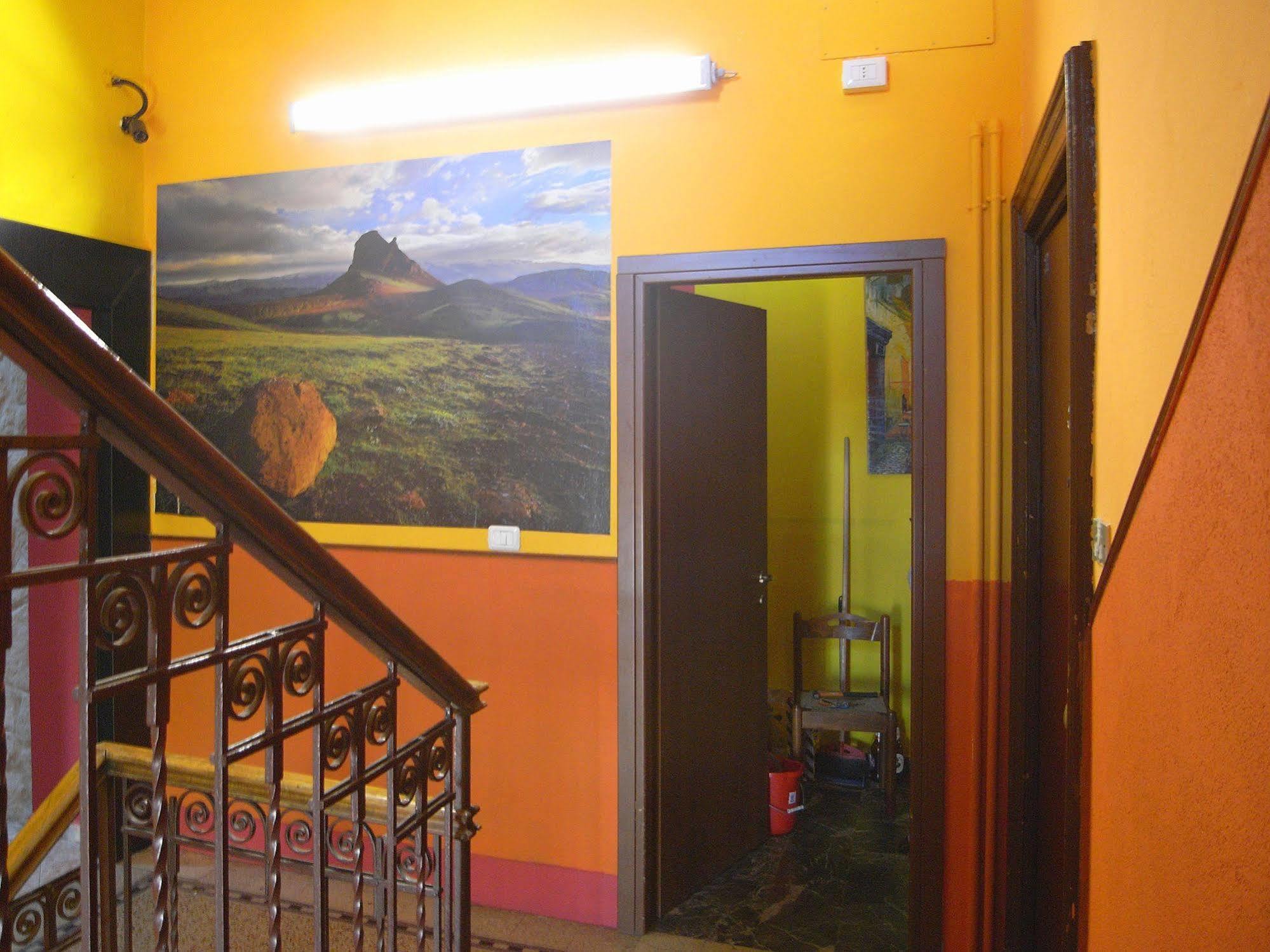 Hostel California Mailand Exterior foto