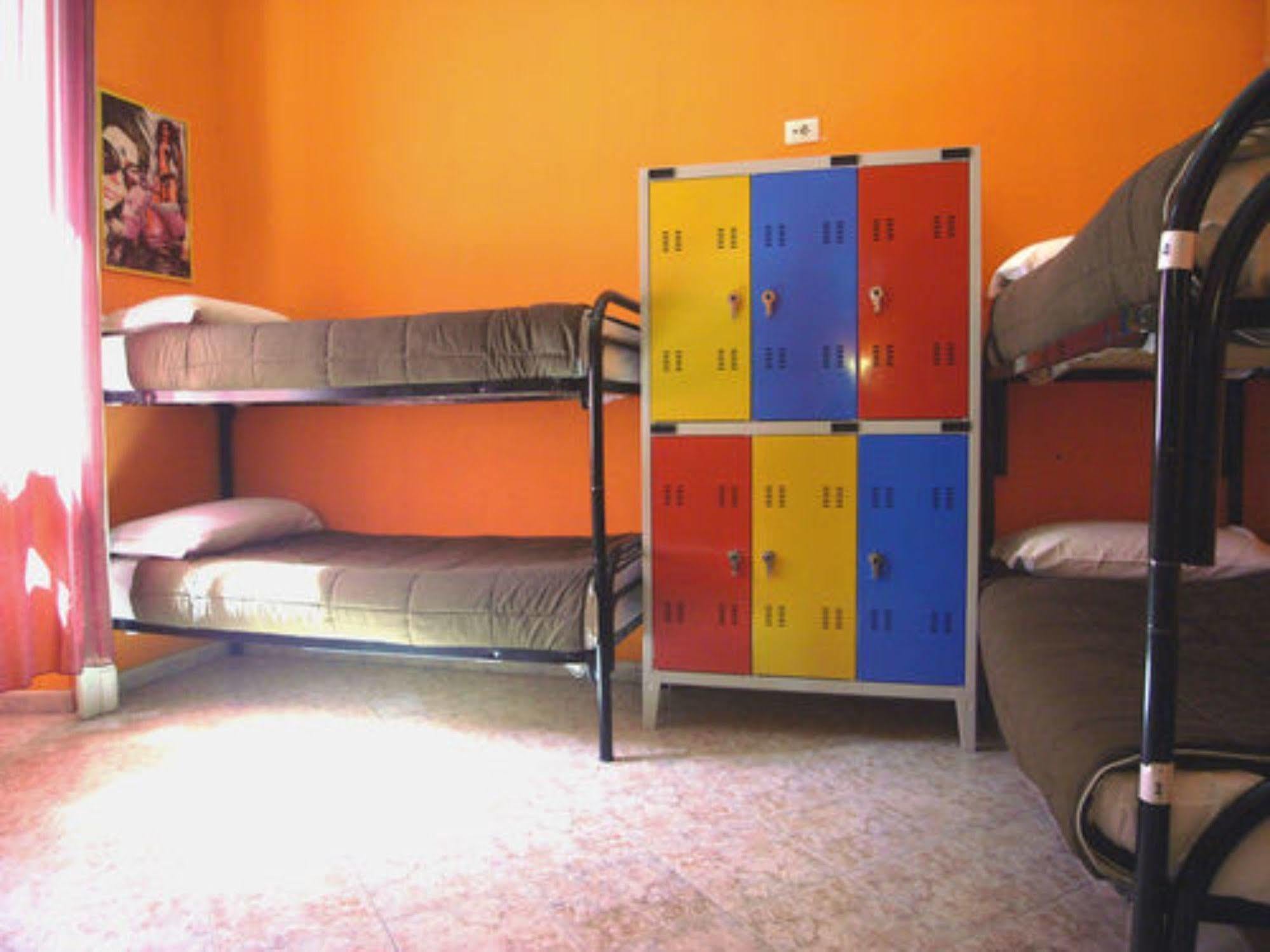 Hostel California Mailand Exterior foto