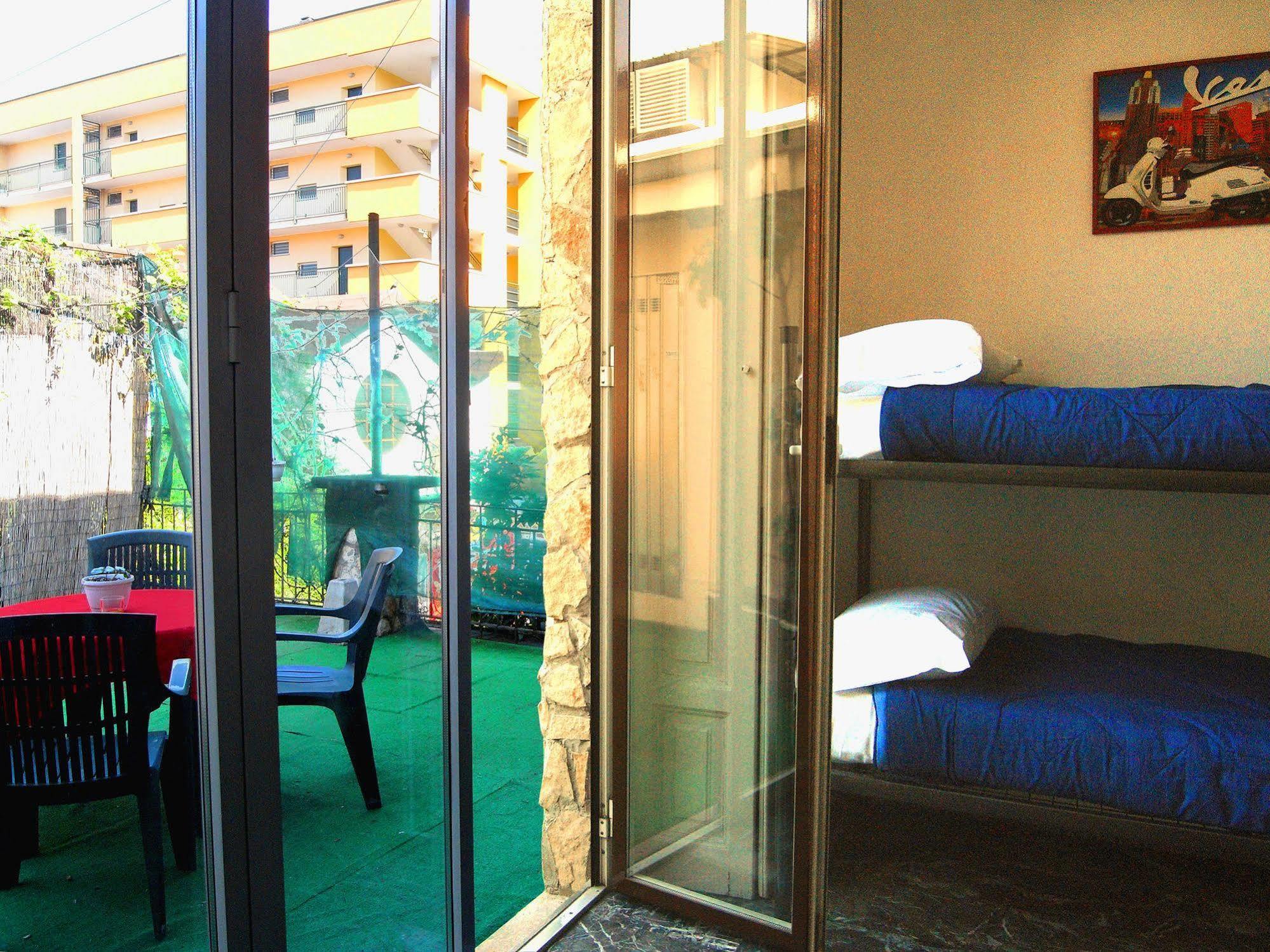 Hostel California Mailand Exterior foto